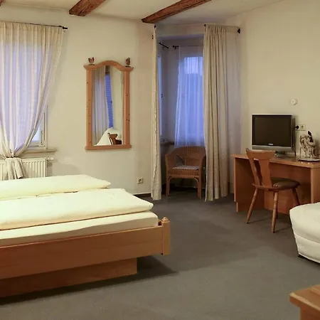 Brauereigasthof Schluessel 호텔 3*